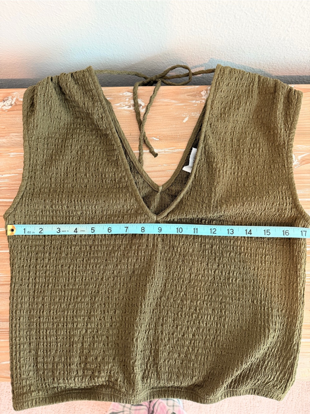 NWT Evereve Savanna Pucker V-Neck Tie Back Textured Top in Olive (Size XS) - Picture 12 of 13